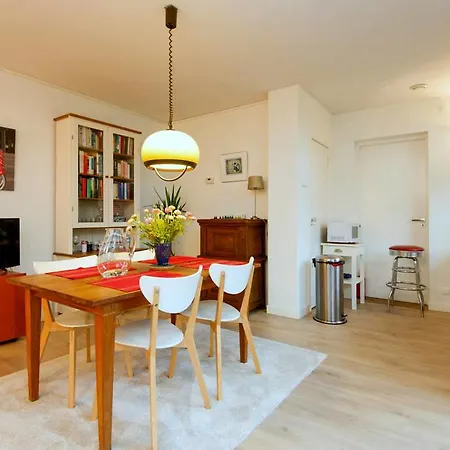 Apartment Parra-dise The Hague