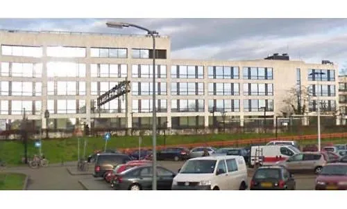 パラ ダイス * デン・ハーグ