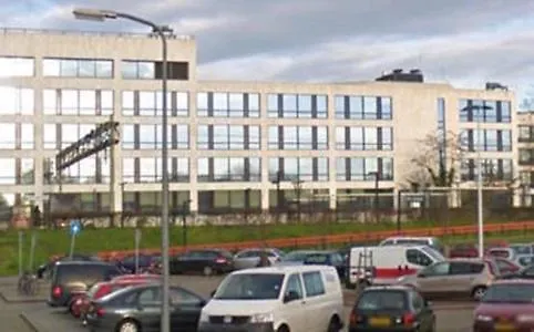 アパート パラ ダイス デン・ハーグ